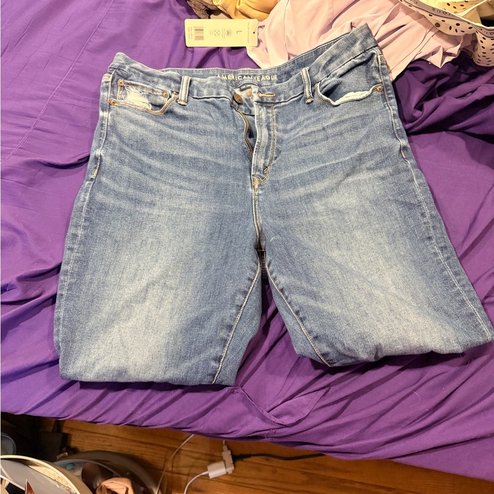 American eagle Women's Jeans - Picture 2 of 4